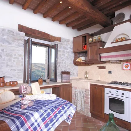 Nice In With Shared Swimming Pool Apecchio