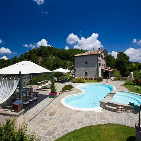 Nice In With Shared Swimming Pool شقة Apecchio